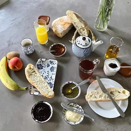 Bed & Breakfast D Hotes Le 23