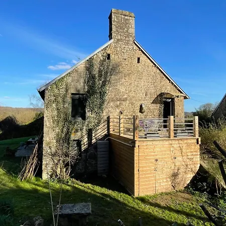 D Hotes Le 23 住宿加早餐酒店 Segrie-Fontaine