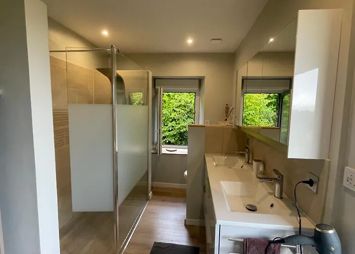 D Hotes Le 23 住宿加早餐酒店 Segrie-Fontaine