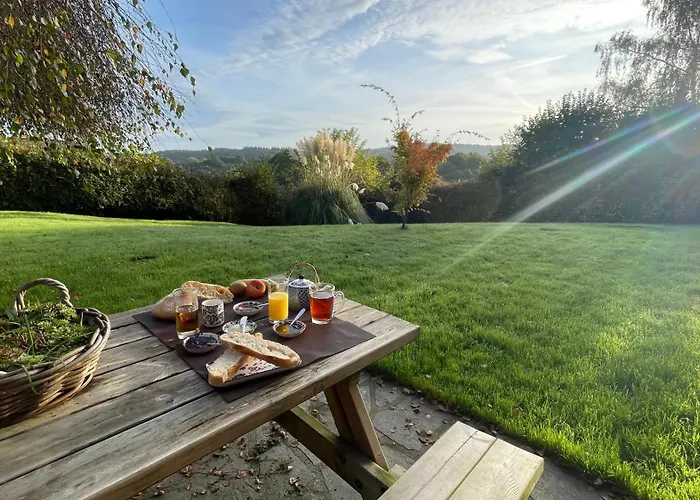 D Hotes Le 23 住宿加早餐酒店 Segrie-Fontaine